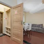 Niemcewicza Snug By Bookinghost Apartamento *