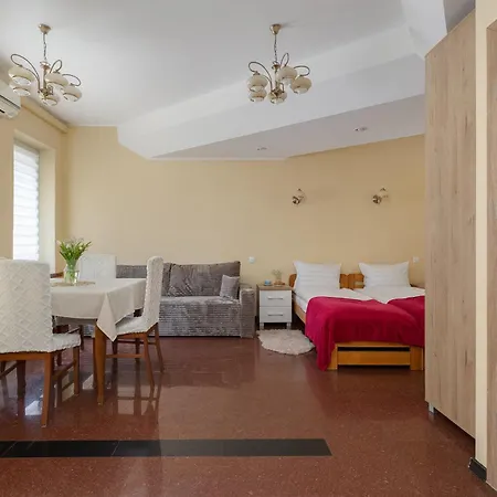 Niemcewicza Snug By Bookinghost