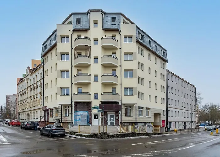 Niemcewicza Snug By Bookinghost