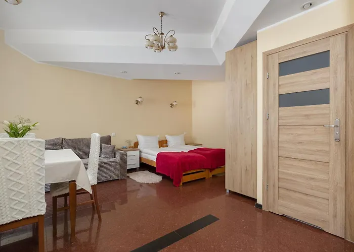 Niemcewicza Snug By Bookinghost